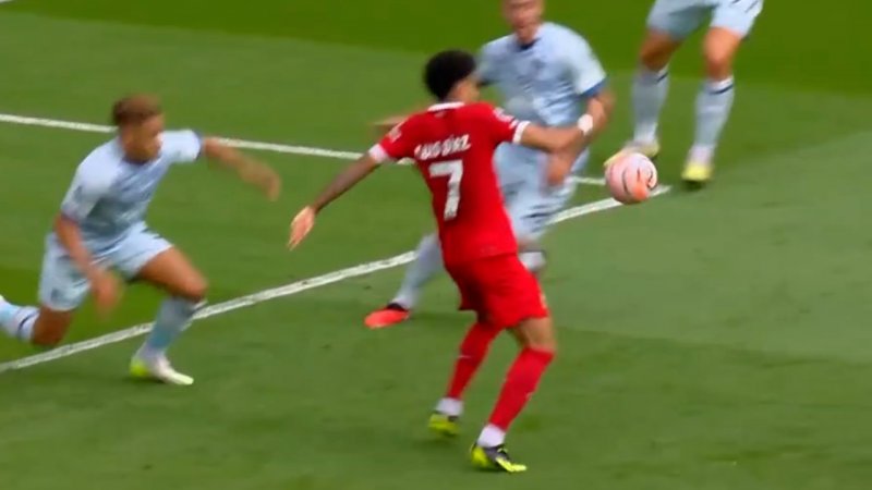 گل اول لیورپول مقابل بورنموث توسط دیاز