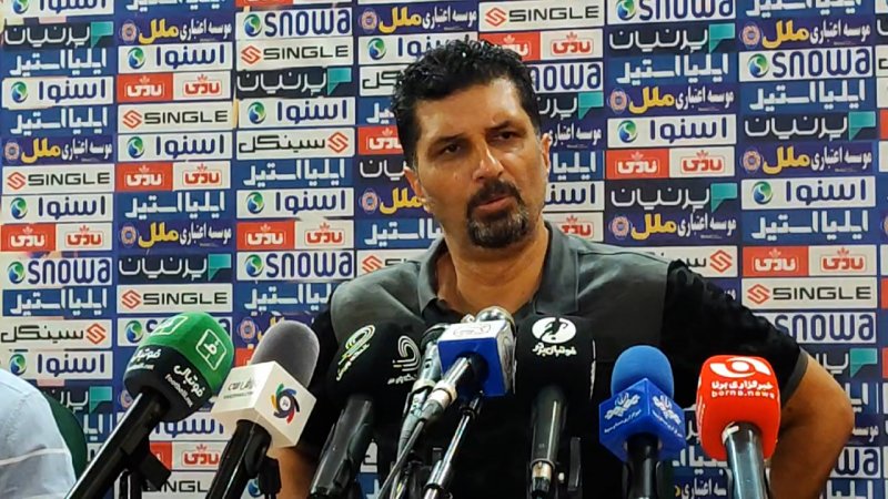 حسینی: از ترسم حرفی نمی‌زنم اما به حواشی ورود کنید