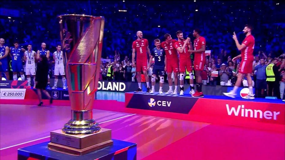 مراسم اهدا جام قهرمانی والیبال اروپا به لهستان