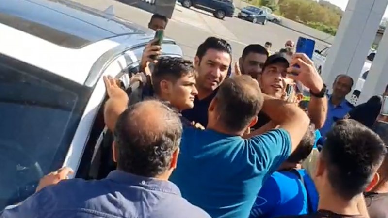 واکنش نکونام به حضور هواداران در کمپ ناصر حجازی