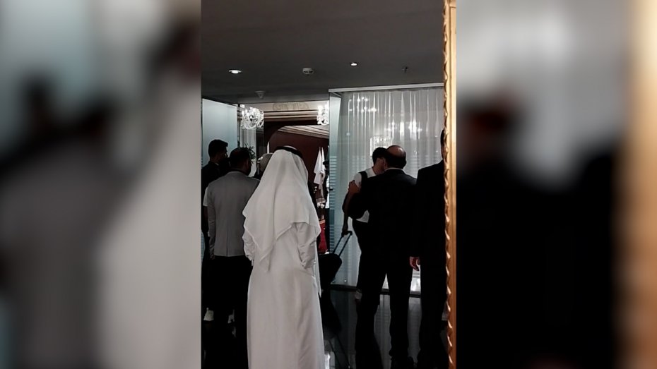ورود الهلال به هتل محل اقامت در تهران