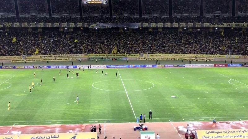 در فاصله ۳۰ دقیقه به آغاز بازی خبری از الاتحاد نیست