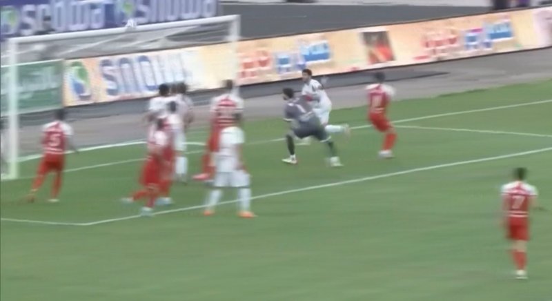 ضربه جالب صدقی به تیر دروازه برخورد کرد