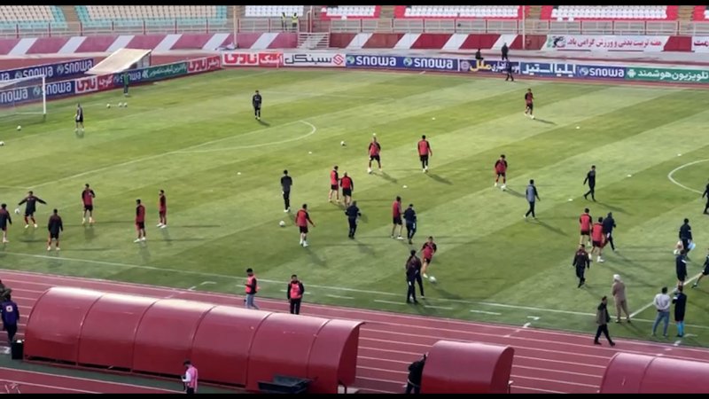 گرم کردن بازیکنان تراکتور و شمس‌آذر