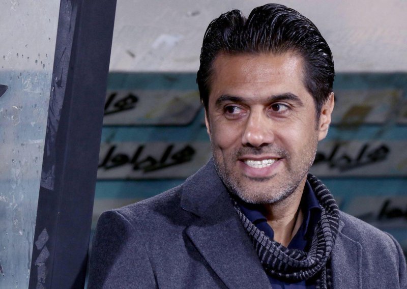 به خاطر قانون سقف، بازیکن بزرگ خارجی نخریدیم