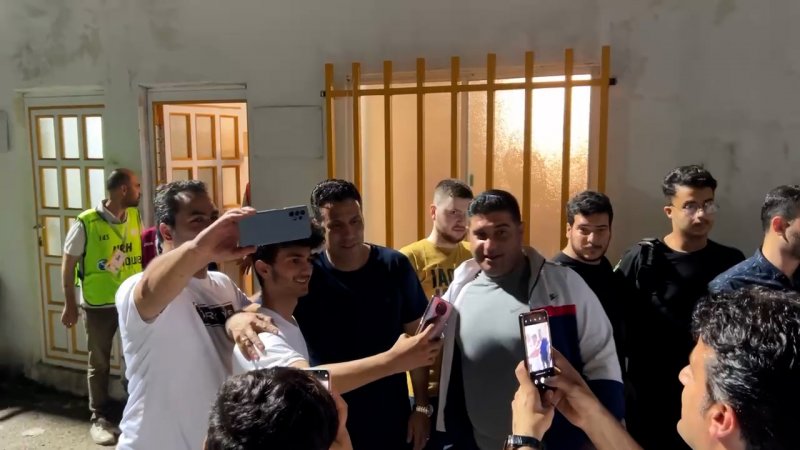 تارتار در محاصره طرفداران ملوان بعد از بازی پرسپولیس