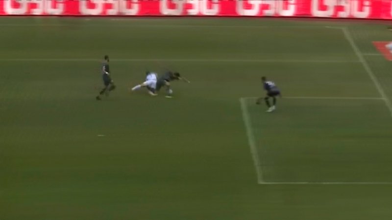 صحنه مشکوک در محوطه جریمه شمس آذر