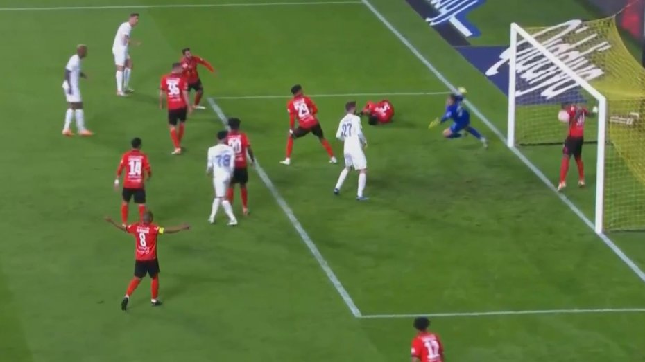 VAR هم پنالتی عجیب النصر برابر الریاض را نگرفت