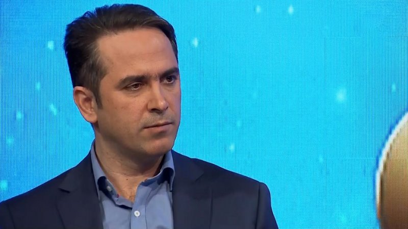 خطیر: باشگاه استقلال هزینه رعایت قانون را داده است 
