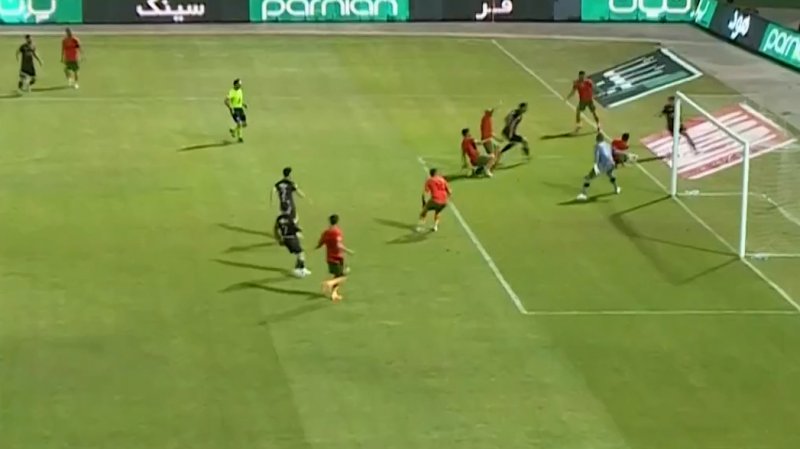 صحنه مشکوک به پنالتی برای پرسپولیس در محوطه مس
