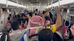 اختصاصی - پایکوبی اردنی‌ها در متروی دوحه