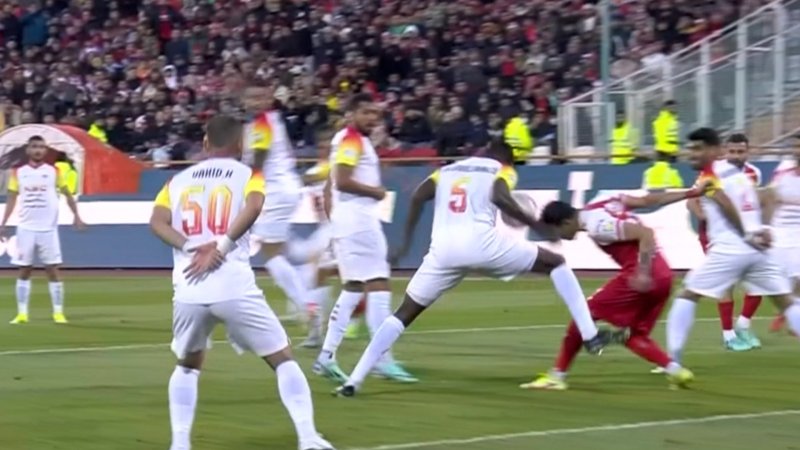 صحنه مشکوک به هند کولیبالی در محوطه فولاد