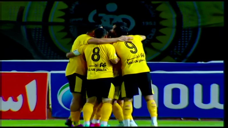 گل اول سپاهان به گل گهر (شکاری)