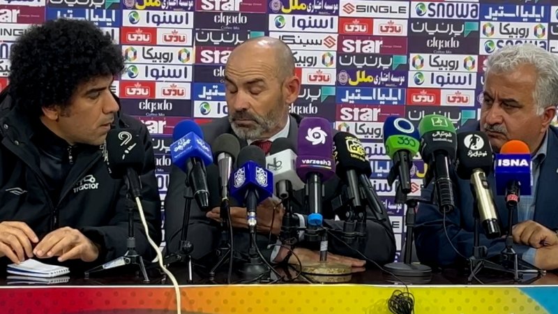 خمس: بازیکنانم را وقتی میبازند هم دوست دارم