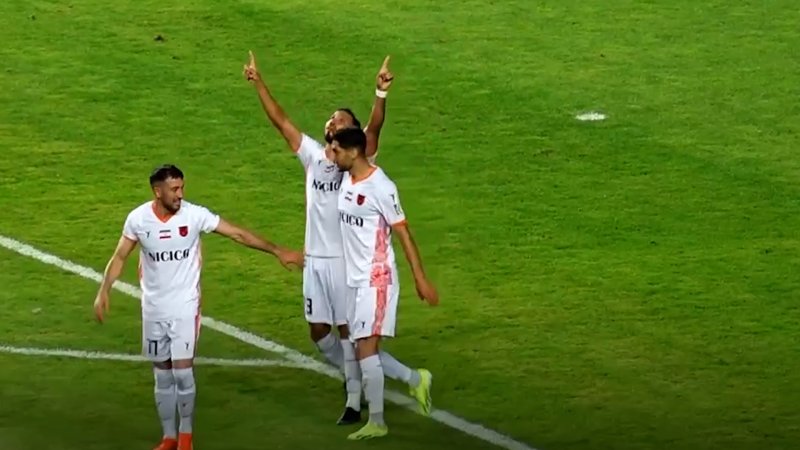 از خط اوت تا خط دروازه مس با ۷ پاس به گل رسید