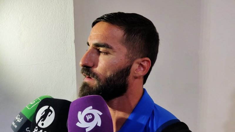 محمدی: داور جریان بازی را کند می‌کرد