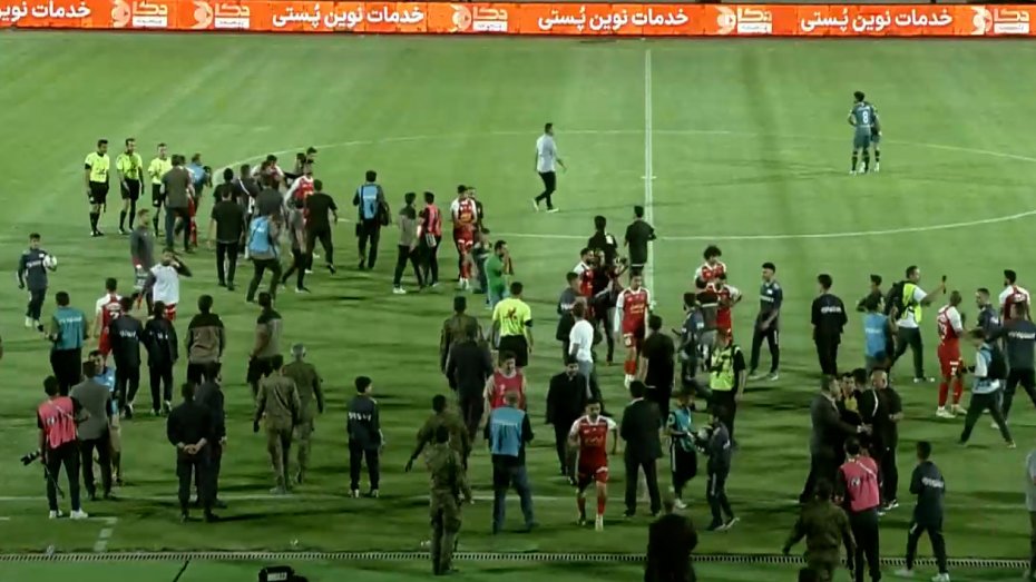 هجوم هواداران پس از دیدار پرسپولیس و شمس آذر