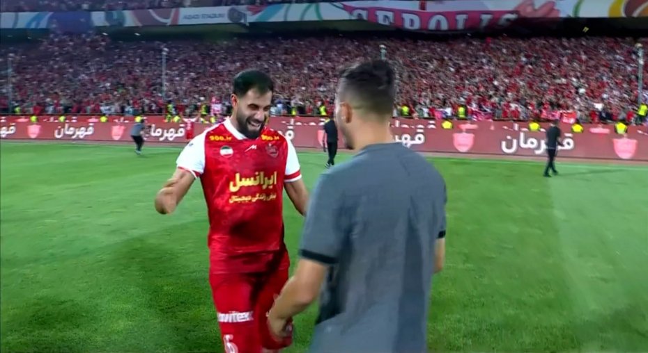 اشک شوق و خوشحالی پرسپولیسی‌ها بعد از قهرمانی
