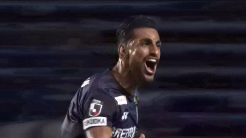 گلزنی شهاب زاهدی در دیدار برابر یوکوهاما