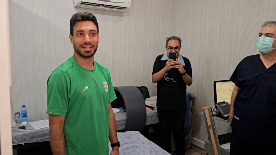 حضور شجاع خلیل‌زاده با لباس تیم ملی در ایفمارک