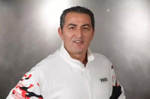 مشکل استقلال عدم اتحاد بزرگان این باشگاه است