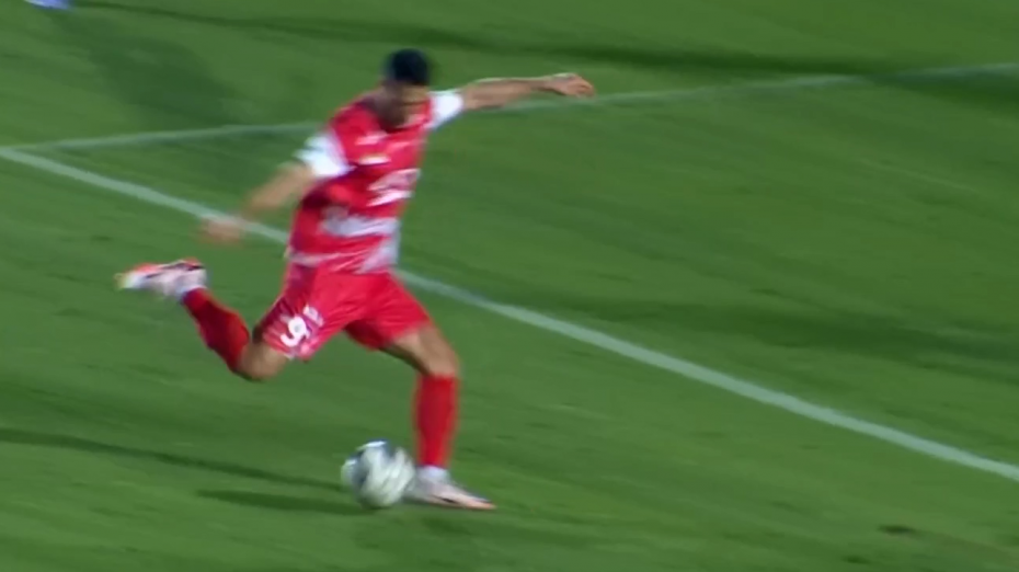 گل اول پرسپولیس به هوادار توسط علیپور