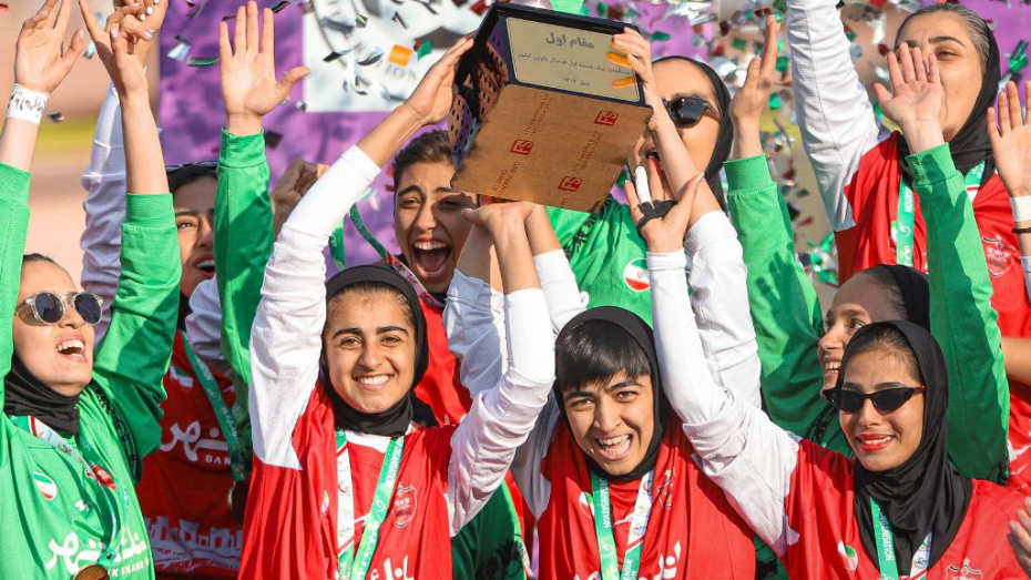 پخش زنده نیاز فوتبال زنان است