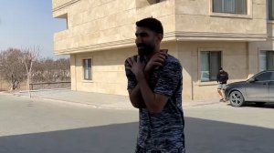 شوخی بامزه بیرانوند با سرمای هوا در تبریز