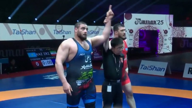 مدال طلای فردین هدایتی در وزن 130KG