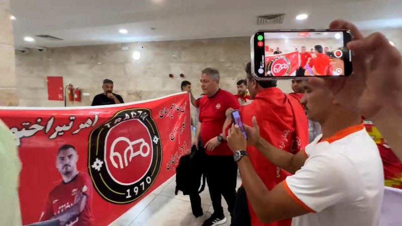 اسکوچیچ را در خانه سابق محاصره کردند!