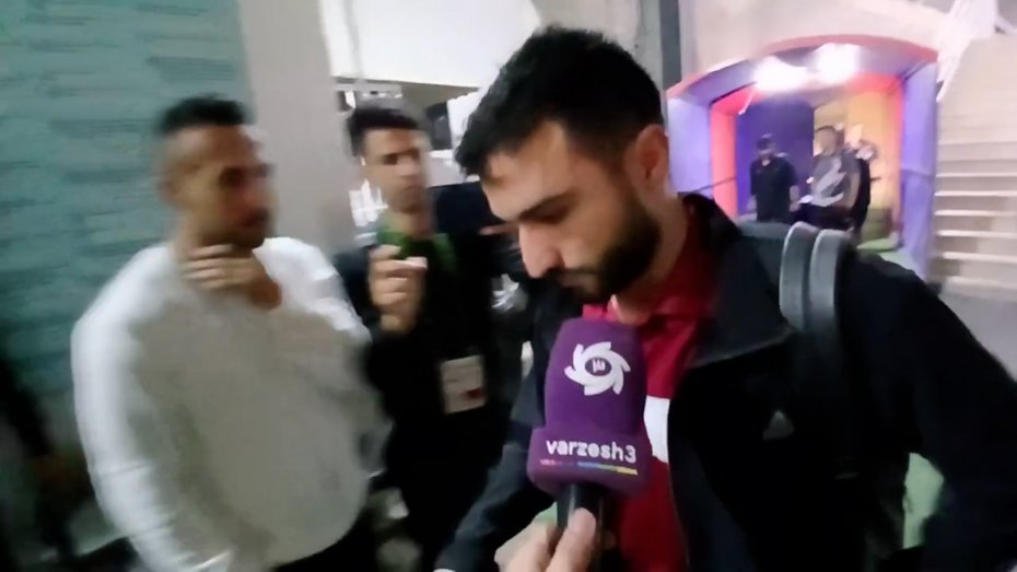 سیامک نعمتی با عذرخواهی از ورزشگاه خارج شد