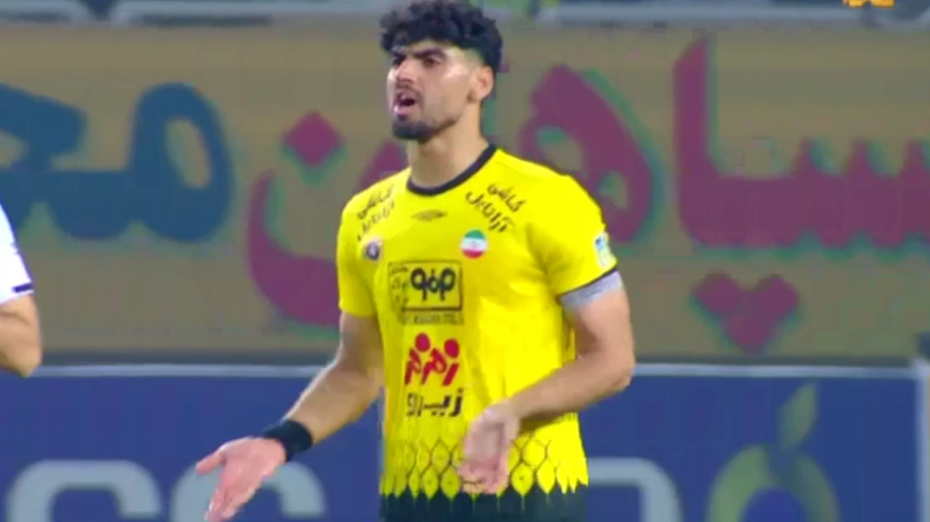 اخراج مشکوک یوسفی، سپاهان 10 نفره شد