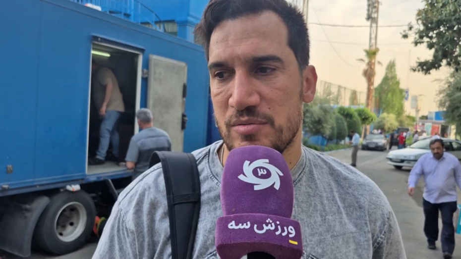 حاتمی: جباری باید مربی استقلال بماند