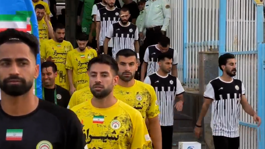 مراسم اولیه بازی نفت مسجدسلیمان و فجر سپاسی شیراز