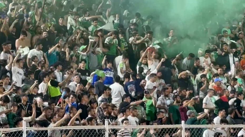 شادي هواداران خيبر پس از گل اول به پرسپوليس