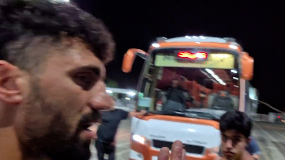 بازیکنان سپاهان بدون صحبت ورزشگاه را ترک کردند