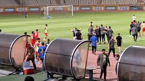 تقابل اشک‌ها و لبخندها