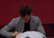 لحظه عقد قرارداد مجتبی فخریان با پرسپولیس