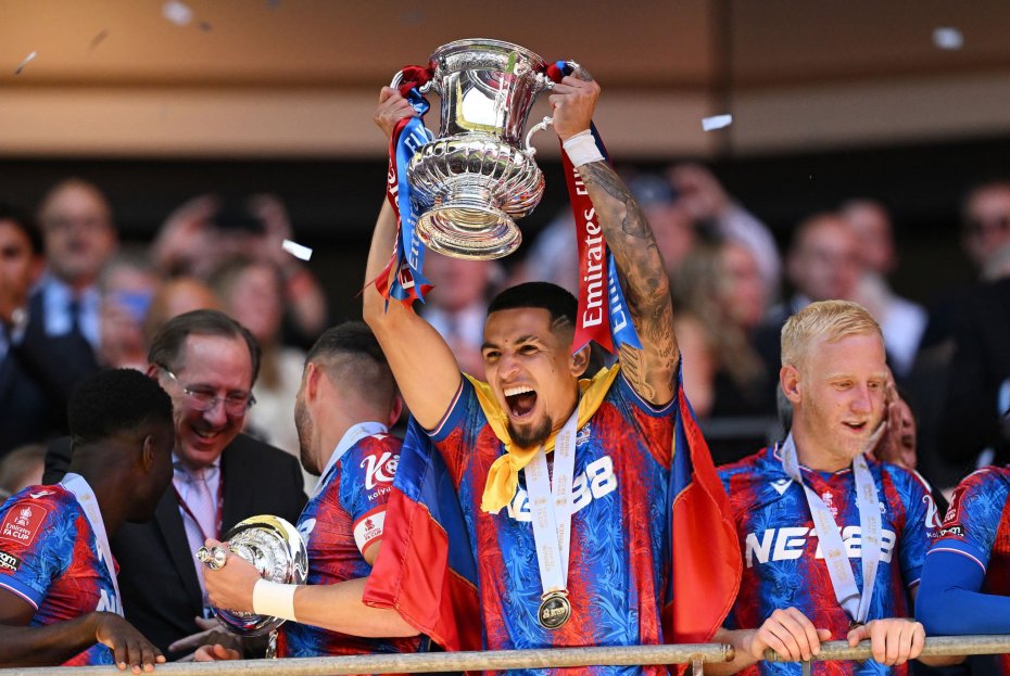 جشن قهرمانی کریستال پالاس در جام حذفی (FA CUP)