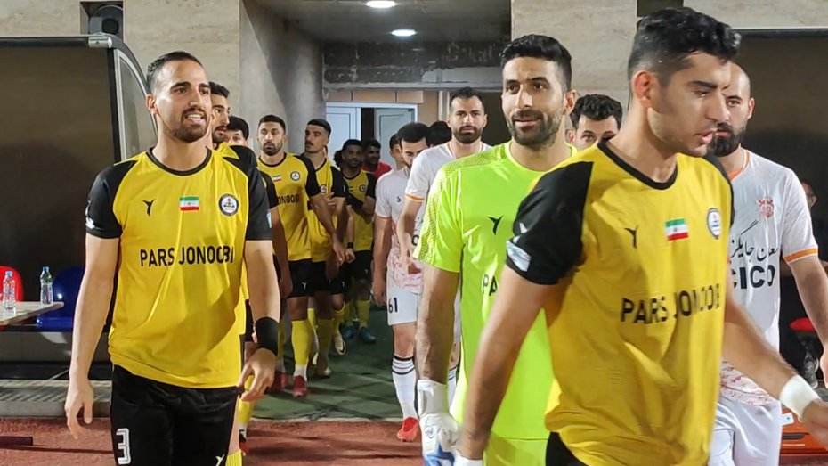 ورود بازیکنان پارس جنوبی جم و مس سونگون