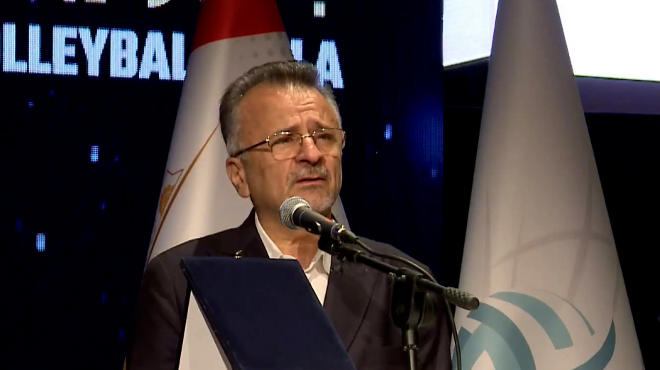 داورزنی: رویاها را به خاطره تبدیل کردیم!