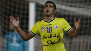 گل‌تاریخی وحید امیری به پرسپولیس با پیراهن نفت