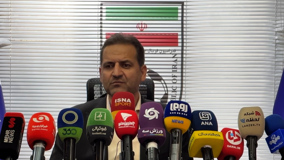 فقط یک باشگاه لیگ برتری تیم زنان ندارد