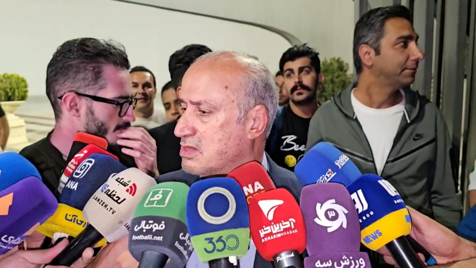 تاج: نظر قلعه نویی ترکیب روانخواه و مانیکونه بود
