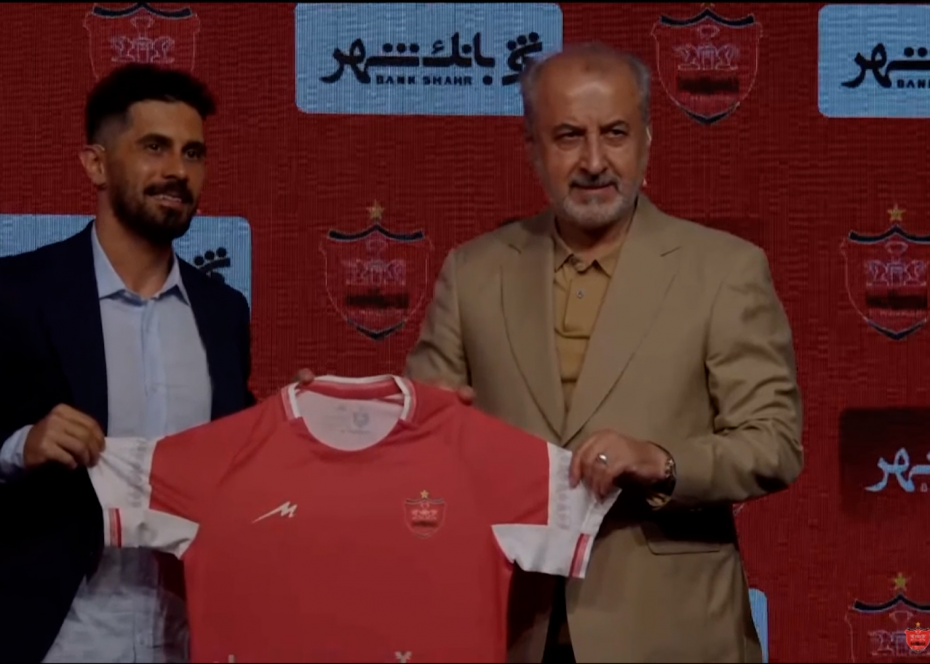 لحظه تمدید قرارداد عالیشاه با پرسپولیس 