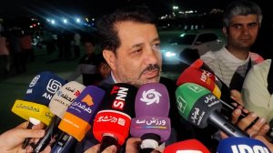 واکنش عزیزی به شایعه برکناری احسان حدادی