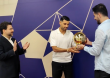 لحظه دریافت توپ طلای فوتبال ایران توسط مهدی طارمی
