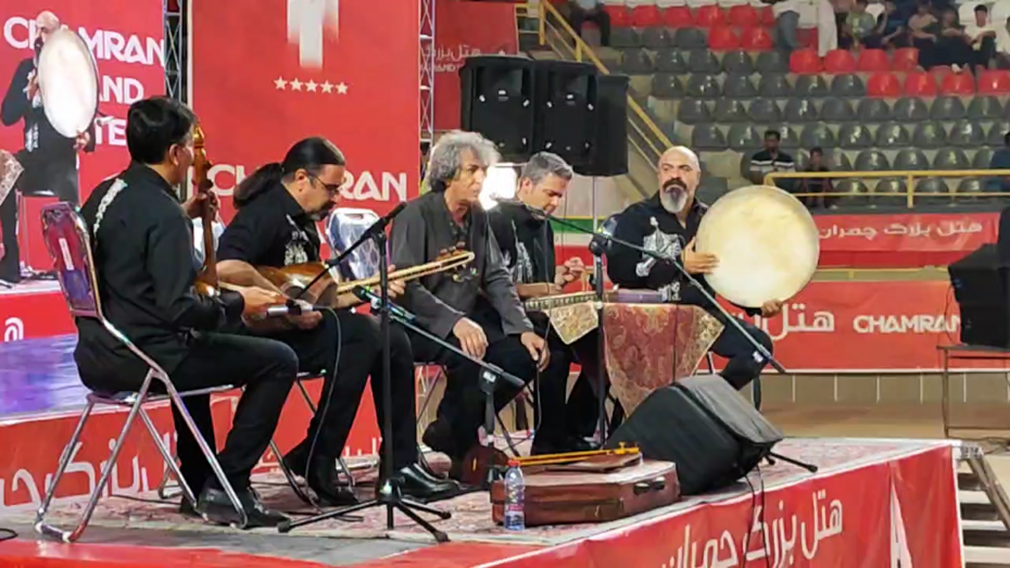 آوای موسیقی سنتی در سالن برگزاری جام تختی در شیراز