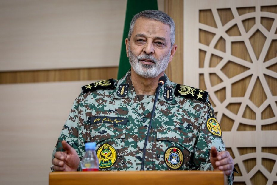 فرمانده کل ارتش: انتقامی سخت از صهیونیست‌ها خواهیم گرفت