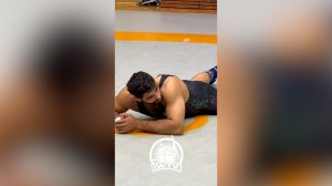 فرمول تکرار قهرمانی جهان ساروی؛ مقاومت در خاک